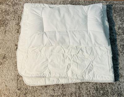 1 Kopfkissen & 1 Decke
