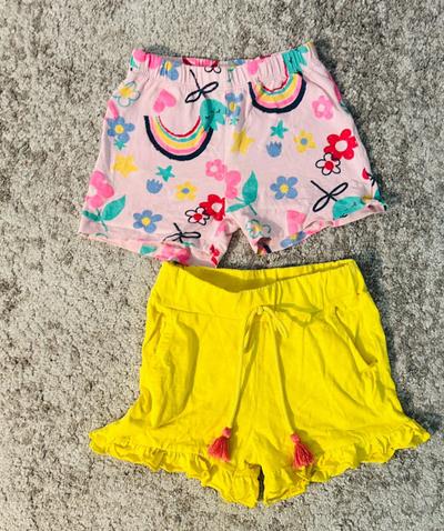 Shorts Set mit Blumenprint und Gelb