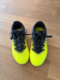Fussballschuhe neongelb Gr. 28 1