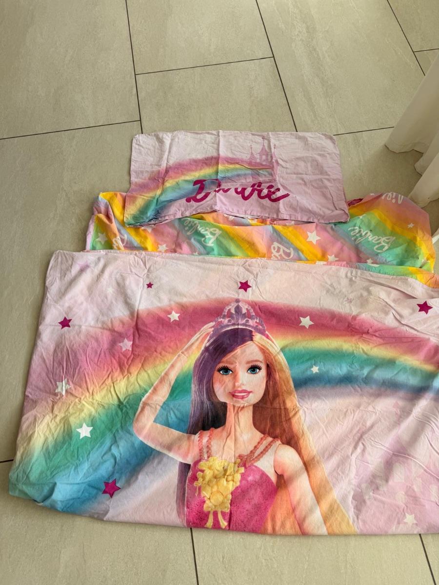 Barbie Bettwäsche-Set mit Regenbogen