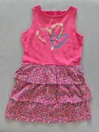 Kleid rosa mit Herzen und Rüschen 1