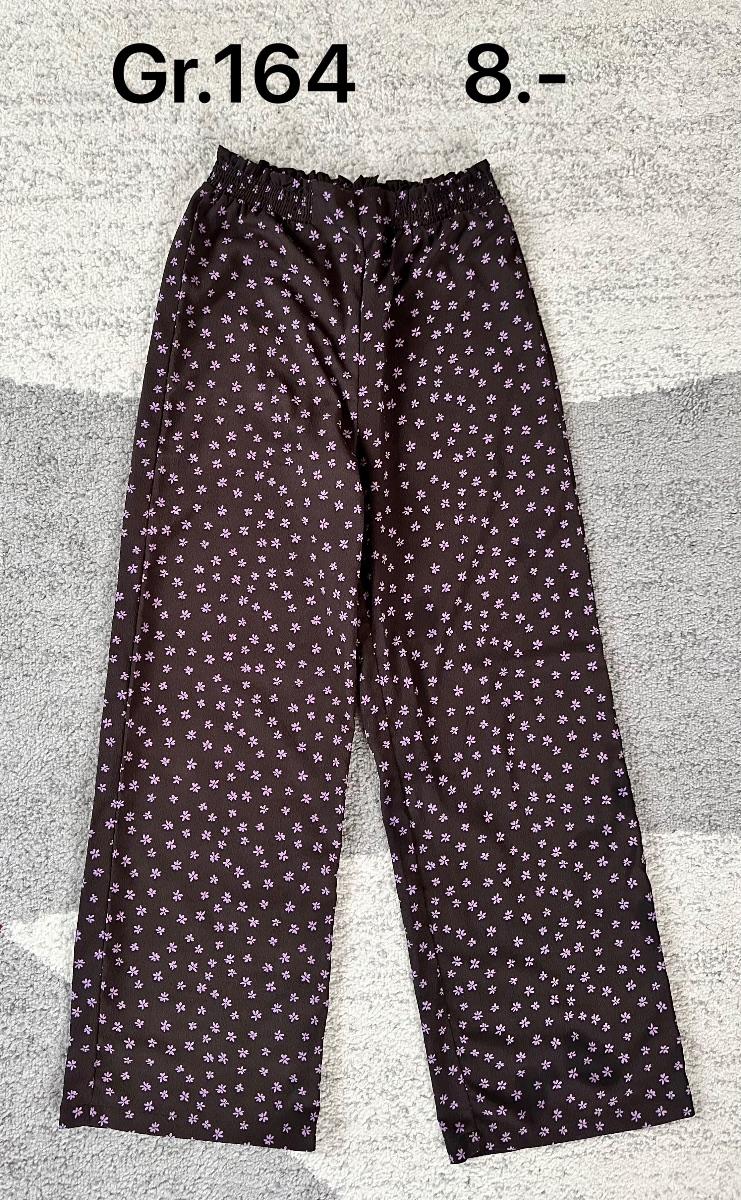 Weite Hose mit Blumenmuster H&M
