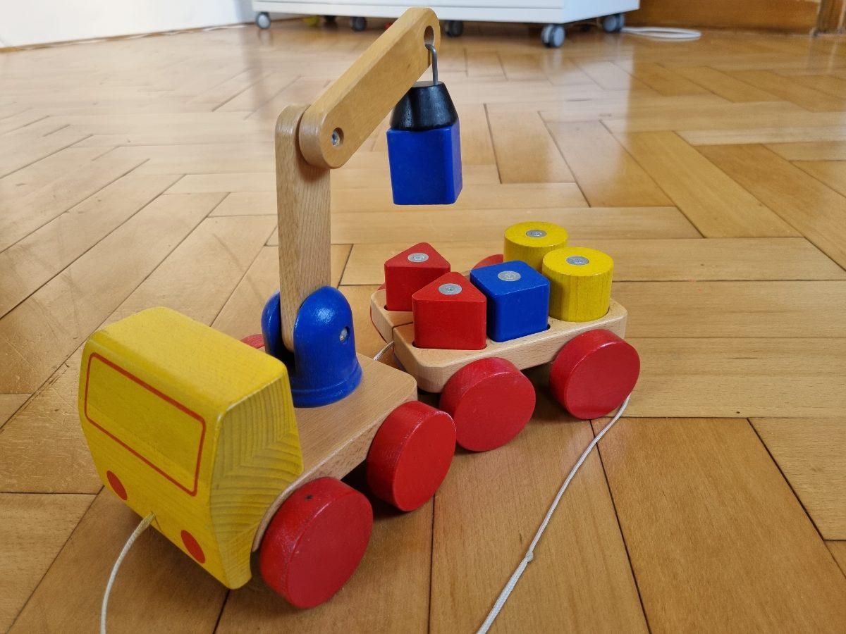 Holzspielzeug Kranbagger mit Bausteinen