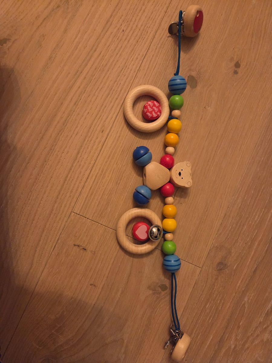 Kinderwagenspielzeug