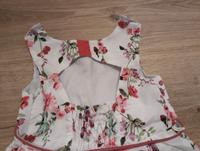 Blütenkleid mit Rüschen 4