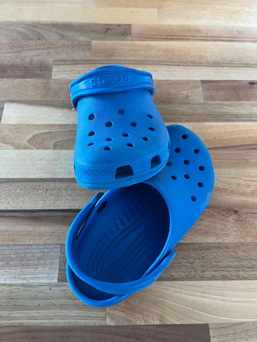 Crocs blau