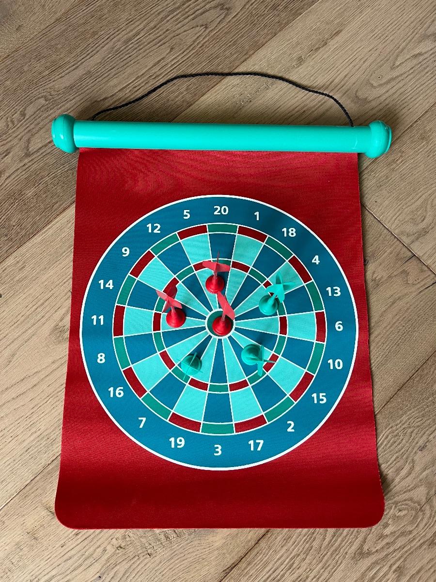 Magnetisches Dartspiel