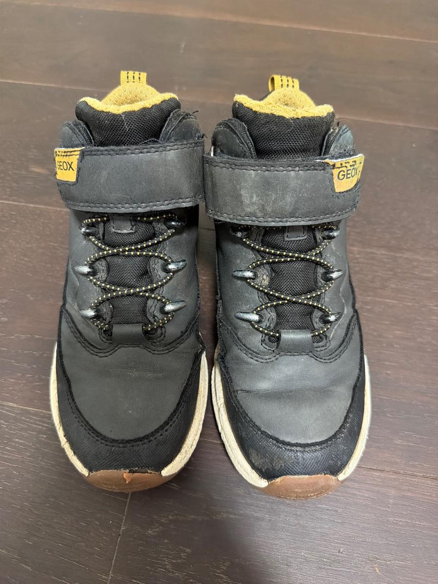 Geox Winterstiefel schwarz mit Goldakzenten