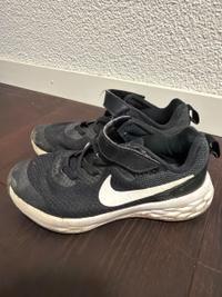 Nike Laufschuh Schwarz-Weiss Grösse 29.5 1